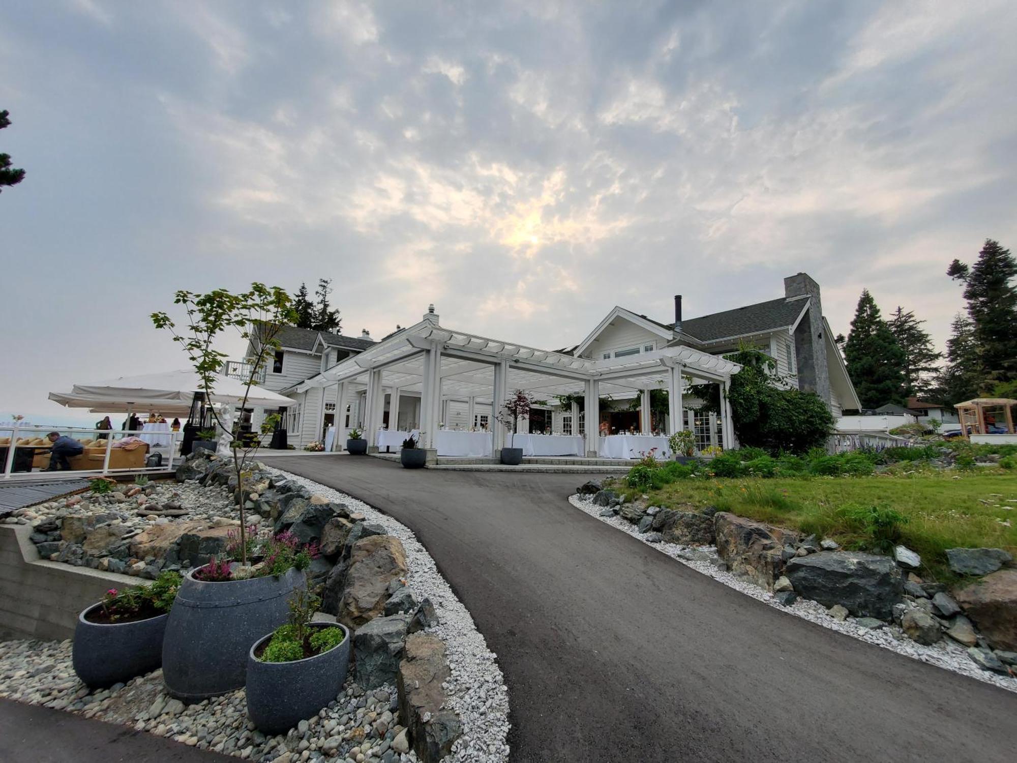 Sooke Harbour House Hotel Екстериор снимка