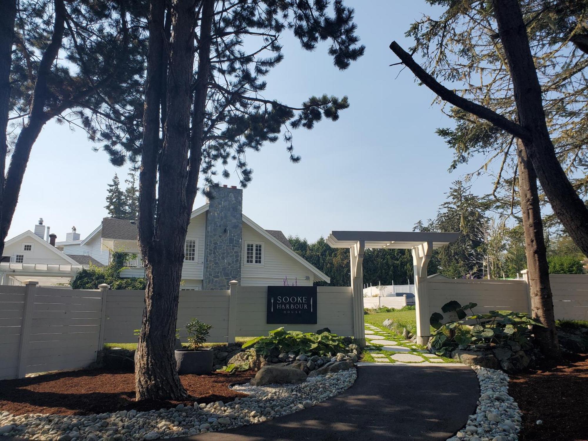 Sooke Harbour House Hotel Екстериор снимка