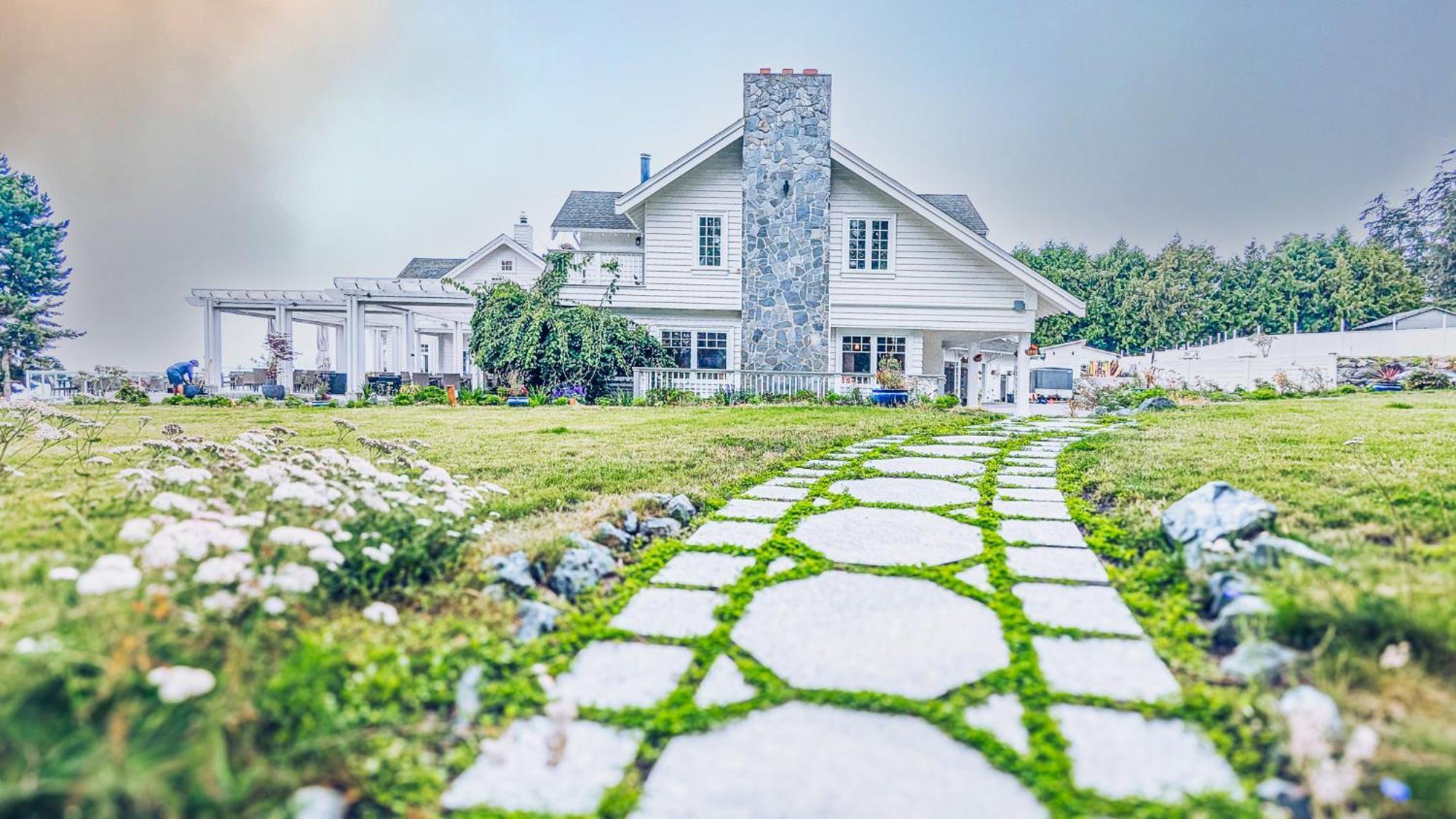 Sooke Harbour House Hotel Екстериор снимка