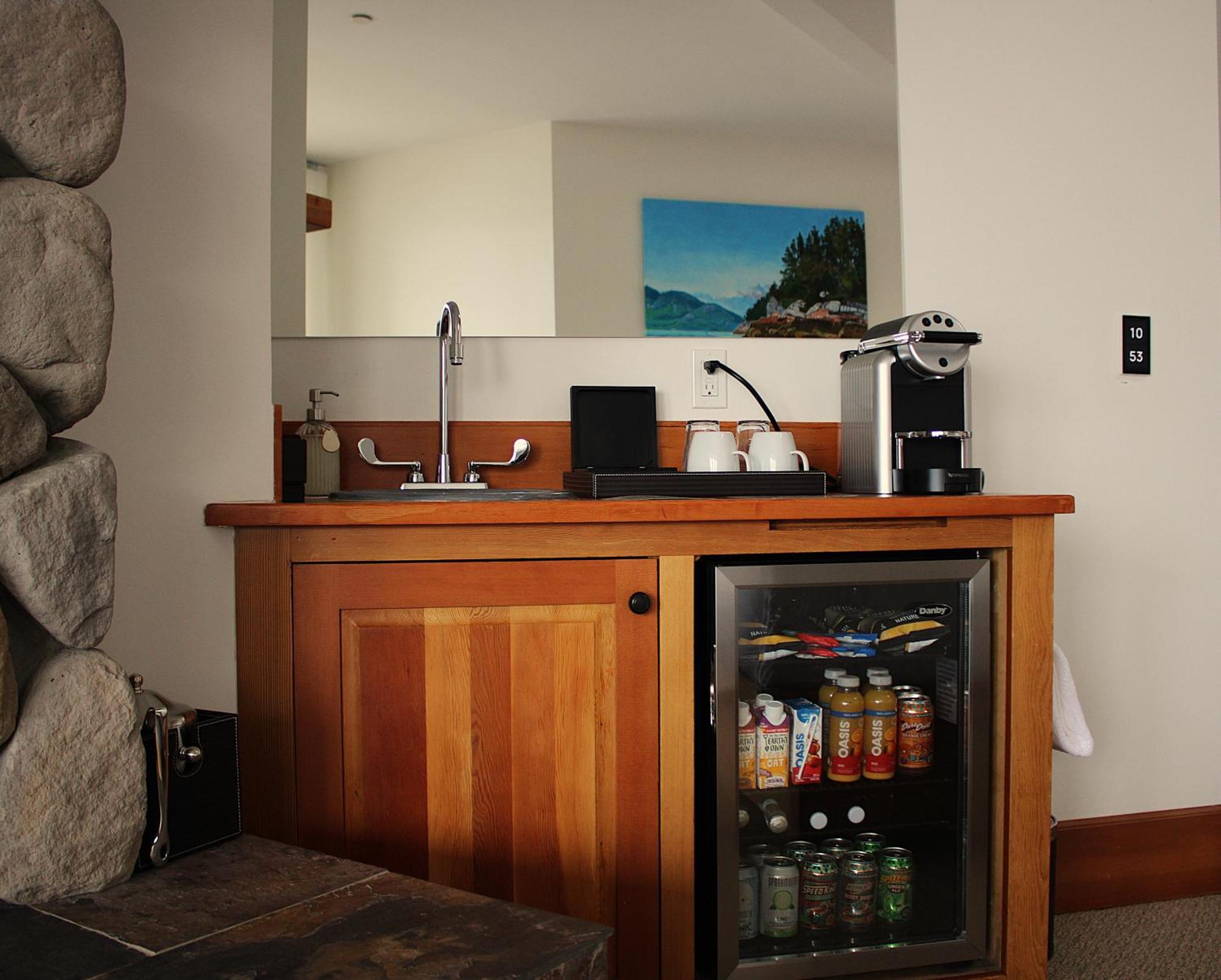 Sooke Harbour House Hotel Екстериор снимка