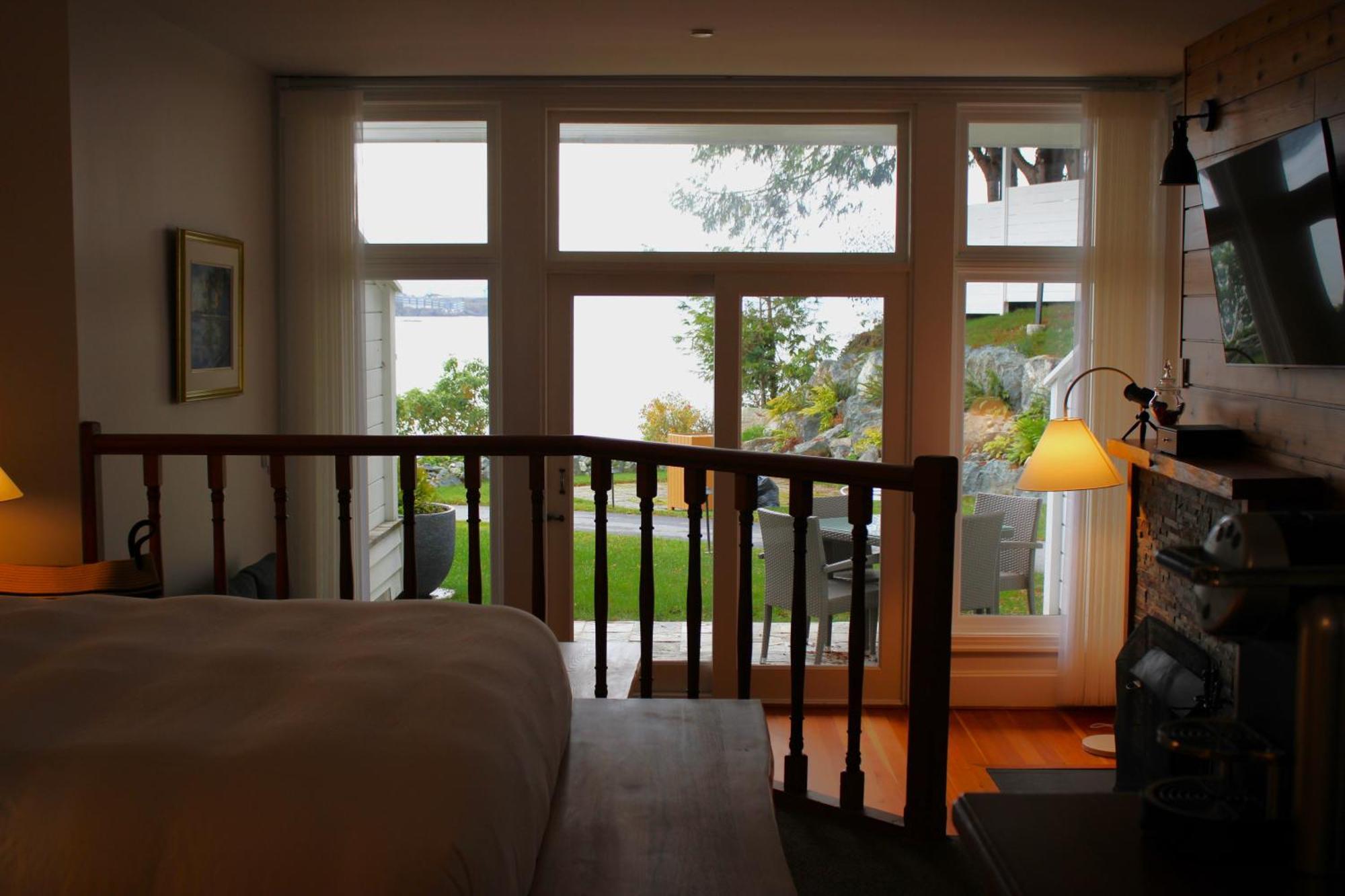 Sooke Harbour House Hotel Екстериор снимка