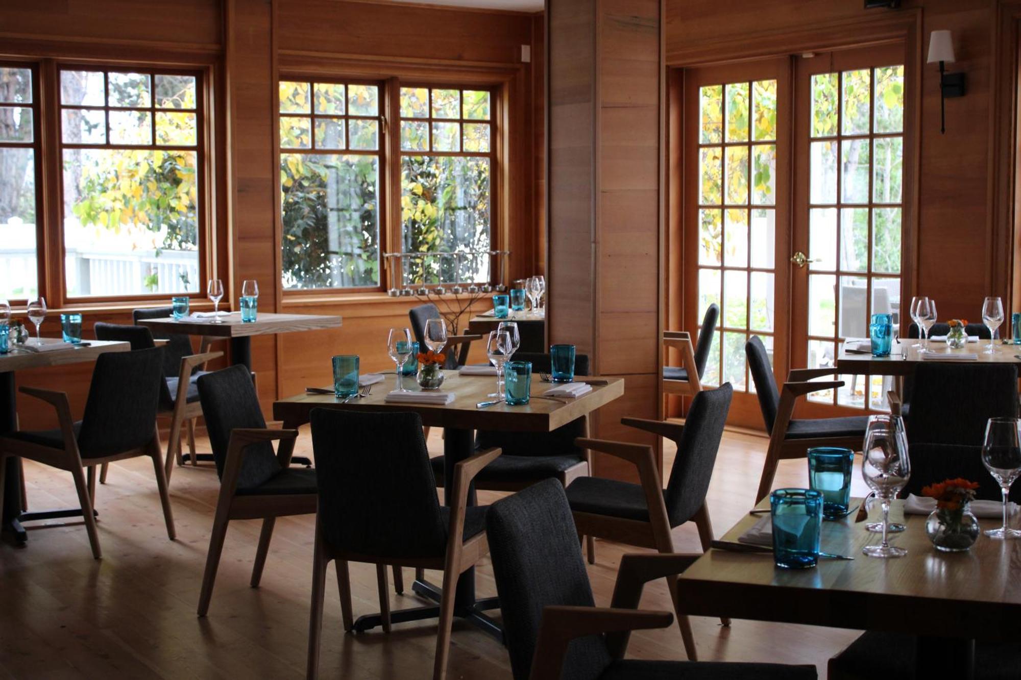 Sooke Harbour House Hotel Екстериор снимка